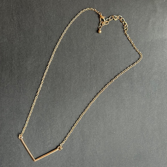 "V" Style 💥Fashion Necklace - Picture 1 of 6